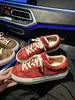 Tênis de camurça com estampa de estrelas, sapatos casuais femininos com cadarço, tênis versáteis e confortáveis de cano baixo, tênis casuais da moda, estilo retrô
