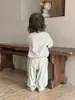 Traje Casual Personalizado para Primavera y Otoño, Nuevo Estilo para Niños, Lindo Set de Dos Piezas con Camisa Base Rayada de Dibujos Animados + Pantalones Largos