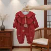 Roupas de Bebê Vermelhas com Estilo Chinês Tradicional para Recém-Nascidos, Adequadas para Passeios, Macacão para Meninas Recém-Nascidas, Roupa para Celebração de Lua Cheia e Cem Dias