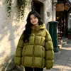 2026 Invierno Nuevo Estilo Pareja Gama Alta Talla Grande Chaqueta de Algodón Moda Femenina Holgada Engrosada Calidez Chaqueta Acolchada Abrigo