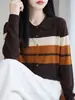 Tricô Color Block de Lã Fina para Outono Inicial Feminino Contraste de Cores Café Laranja Gola Lapela Manga Longa Suéter Pulôver Elegante para o Trabalho