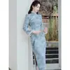 Nuevo vestido estilo chino de manga larga, modificado tipo cheongsam para mujer, con intrincado bordado floral, cintura entallada y silueta estilizada, hecho de poliéster con efecto tie-dye, perfecto para otoño