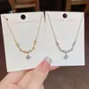 O Mesmo Estilo do Colar com Pingente de Zircônia e Franja de Diamante Único Cor Dourado Areia da Loja Puzuo Gold para Mulheres, Exquisito e Versátil, Luxo Leve, Corrente para Clavícula Super Brilhante