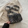 Bolso cuadrado pequeño simple para mujer de otoño 2024 nuevo bolso de cámara para mujer bandolera ins popular transfronterizo bolso de un solo hombro para mujer