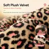 Cama para Gatos Redonda de Peluche Suave y Esponjosa con Forma de Donut Gris Calmante Lavable
