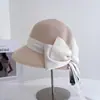 Sombrero de pescador de ala corta de paja con cinta de lazo elegante estilo francés para mujer, sombrero de paja versátil y elegante para el verano, sombrero tipo cubo para protección solar en vacaciones