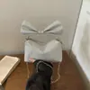 Bolsa de Mão Transversal de Ombro Único Texturizada Simples Retrô Estilosa Tendência Laço Personalizado Moda Outono 2026