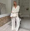 Novo Conjunto de Pijama com Estampa de Coração Branco, Tecido Macio, Respirável, Amigo da Pele, Textura de Gaze, Gola Lapela, Manga Longa, Calça Longa