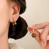 Brincos Minimalistas Estilo Francês Moda Retrô Versátil Luxo Leve High-End Pedra Olho de Tigre Nicho Elegante Temperamento Personalidade Acessórios de Orelha