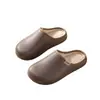 Pantuflas de punta impermeable de EVA para mujer, nuevo estilo 2026 para invierno, ropa de casa interior, antideslizantes, pantuflas de algodón con forro de felpa para hombre