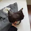 Elegante bolso de mujer 2026 nuevo modelo, gran capacidad, moderno y versátil, bolso de hombro y cruzado, bolso casual para el antebrazo para el día a día