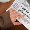 Anillo abierto cuadrado largo escalonado de Corea del Sur para mujer, nuevo diseño de nicho de moda, anillo minimalista de estilo frío a la moda.