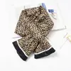 "Algodón plumón" Elementos de moda coreana Dongdaemun bufanda de invierno contrastante femenina estudiante coreana bufanda gruesa femenina