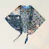 Bufanda Triángulo Trenzada de Nuevo Estilo Primavera y Otoño con Textura de Satín, Bufanda de Seda Estilo Pintura al Óleo con Estampado de Cachemira para Mujer, Bufanda de Cuello de Seda Imitación