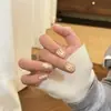 Unhas postiças estrela galvanizada, estilo gatinho nude, delicadas e valorizam a mão, com senso de ambiente, manicure curta removível
