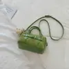 Bolso de mano casual de moda nuevo para principios de otoño de 2026, Boston de alta estética para el trabajo, bolso de hombro y cruzado