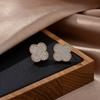 Pendientes de Flor de Cuatro Hojas de Circonio Microincrustados para Mujer Otoño e Invierno Lujo Simple Accesible Pendientes de Aguja de Plata Pendientes de Nicho de Moda Exquisitos