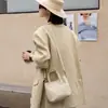 Bolso de Mano de Cuero Genuino a la Moda, Bolso de Hombro Versátil para el Trabajo, Estilo de Gama Alta de Nicho, Bolso Cruzado de Moda para Citas, Mayoreo