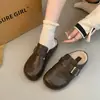 Pantuflas de algodón para mujer para exteriores con hebilla, Zapatos slip-on de cuero de suela gruesa 2026, Medias pantuflas de felpa de otoño al por mayor