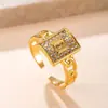 Anillo Popular Transfronterizo de Acero de Titanio, Anillo de Placa Cuadrada Fundida con Diamantes, Anillo de Acero Inoxidable Chapado en Oro de 18K de Moda de Lujo Ligero