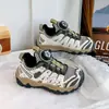 Sapatos Infantis 2026 Outono Nova Chegada Botão Infantil Antiderrapante Esportivos Crianças Médias e Grandes Marca Tendência Sapatos Forrest Gump Corrida Respirável