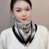 Bufanda de Cuello Bufanda de Seda para Mujer Hebilla Magnética 2025 Nueva Bufanda Pequeña para Mujer Bufanda de Cuello de Algodón y Lino Otoño e Invierno Bufanda Triangular