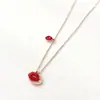 Collar Colgante Versátil de Cobre con Microincrustaciones Estilo Coreano de Venta Caliente a Precio Especial con Colgante de Oro de Horno, Moderna Cadena de Acero de Titanio para Mujer