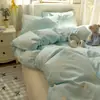 Conjunto de Roupa de Cama Simples e Estiloso Estilo Ins com Bolinhas Pequenas, Macio e Amigo da Pele, Conjunto de Quatro Peças, Capa de Edredom Feminina, Conjunto de Três Peças para Estudantes, Lençol de Cama 1,5m
