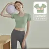 2024 nuevo yoga fitness ejercicio con almohadilla en el pecho manga corta espalda hermosa running Pilates ropa deportiva de yoga al por mayor