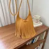 Bolsa de ombro personalizada estilo coreano para mulheres, novo modelo de verão 2026, bolsa de mão e bolsa de axila da moda com franjas de grande capacidade