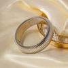 Pulsera elástica dorada de hueso de serpiente para mujer, europea y americana, de lujo ligero, nicho, exagerada, de metal plateado, apilada, pulsera pulsera pulsera pulsera
