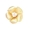 Elegante y Lujoso Broche de Pétalos Dorados Tridimensional, Elegante Broche Floral de Perla de Agua Dulce Natural, Broche, Accesorio para Abrigo
