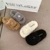 2026 Nuevas Sandalias Cómodas de Suela Suave Estilo Callejero Alta Apariencia de Una Sola Tira Sandalias Frescas Estilo Pequeño Chanel Boca Baja Zapatillas Estilo Japonés para Mujeres