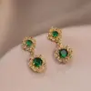 Brincos para Mulheres, Brincos de Cobre com Zircônias Micro-Cravejadas em Formato de Flor e Coração, Novo Design de Nicho, Design Simples, Joias Temperamentais e Versáteis