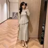 Conjunto de Duas Peças Outono e Inverno Estilo Preguiçoso Relaxado Estilo Coreano Gentil Top de Tricô de Um Ombro com Saia Emagrecedora