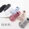 Frete Grátis Meias Invisíveis Femininas Silicone Casual Versátil Antiderrapante Baixo Corte Primavera e Verão Meias Finas de Algodão Meias Cano Baixo Respiráveis Absorventes de Suor