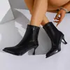 Nuevas botines de tacón alto de punta para comercio exterior, botines de tacón de aguja estilo europeo y americano, botines ajustados, negros retro, botines cortos elegantes y versátiles