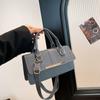 Bolsa Retrô Texturizada 2025 Nova Versátil Bolsa Transversal de Ombro Ins Elegante de Alto Valor Bolsa Pequena Quadrada