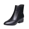 Botas Curtas Femininas Bico Fino Salto Bloco 2026 Outono/Inverno Novo Estilo Retro Zíper Lateral Forradas com Pelúcia Quentes Versáteis Botas Martin