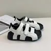 Sandálias Casuais Infantis Estilo Novo Verão 2026, Sapatos de Praia Macios da Moda para Estudantes, Atacado de Calçados Infantis