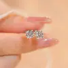 Brincos Populares Transfronteiriços de Zircônia, Brincos Geométricos Super Brilhantes de Imitação de Moissanita em Formato de Coração com Seis Garras, Venda por Atacado do Fabricante