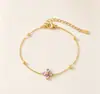 Moderna y Sencilla Cadena de Cuatro Hojas Incrustada con Circonita Acero de Titanio Versátil Pulsera de Flor de Acero de Titanio Joyería para Niñas que no se Desvanece