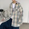 Camisa Estilo Hong Kong INS Camisa a cuadros para hombre Holgada Versión coreana Marca de moda simple Camisa de manga larga Primavera y otoño Tendencia juvenil