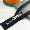 Zíper Ykk em Estoque, Tamanho 5, Metal, Tecido Preto, Zíper Fechado de Cobre Níquel Branco, Três Cabeças de Zíper para Escolher, 15-30cm