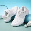 Novos Sapatos de Badminton Masculinos e Femininos de Outono, Superfície Grande de Super Fibra, Macios, Confortáveis, Resistentes ao Desgaste, Antiderrapantes, Leves e Respiráveis Sapatos Esportivos