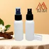 La botella redonda de PET de 60 ml con hombro inclinado se usa para pegamento, pigmento y tinta, con una transición de hombro suave que previene residuos líquidos