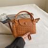 Bolsa de tecido transfronteiriça feminina nova textura de alta qualidade popular bolsa de bolinho de massa transversal bolsa de ombro temperamento de nicho bolsa de ombro para deslocamento