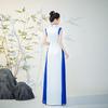 Cheongsam de Luxo 2025 Novo Melhorado Longo Azul e Branco Estilo Chinês Elegante Emagrecedor Visual Performance de Passarela Vestido de Banquete