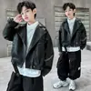 Chaqueta de cuero de otoño para niños, streetwear elegante y genial para niños, chaqueta de cuero de primavera y otoño 2026 para niños mayores, ropa exterior de moda