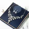 Conjunto de Collar y Pendientes de Flor de Perla Europeos y Americanos Novia Banquete de Bodas Venta Caliente Transfronteriza Joyería para Mujer Lluvia de Meteoros